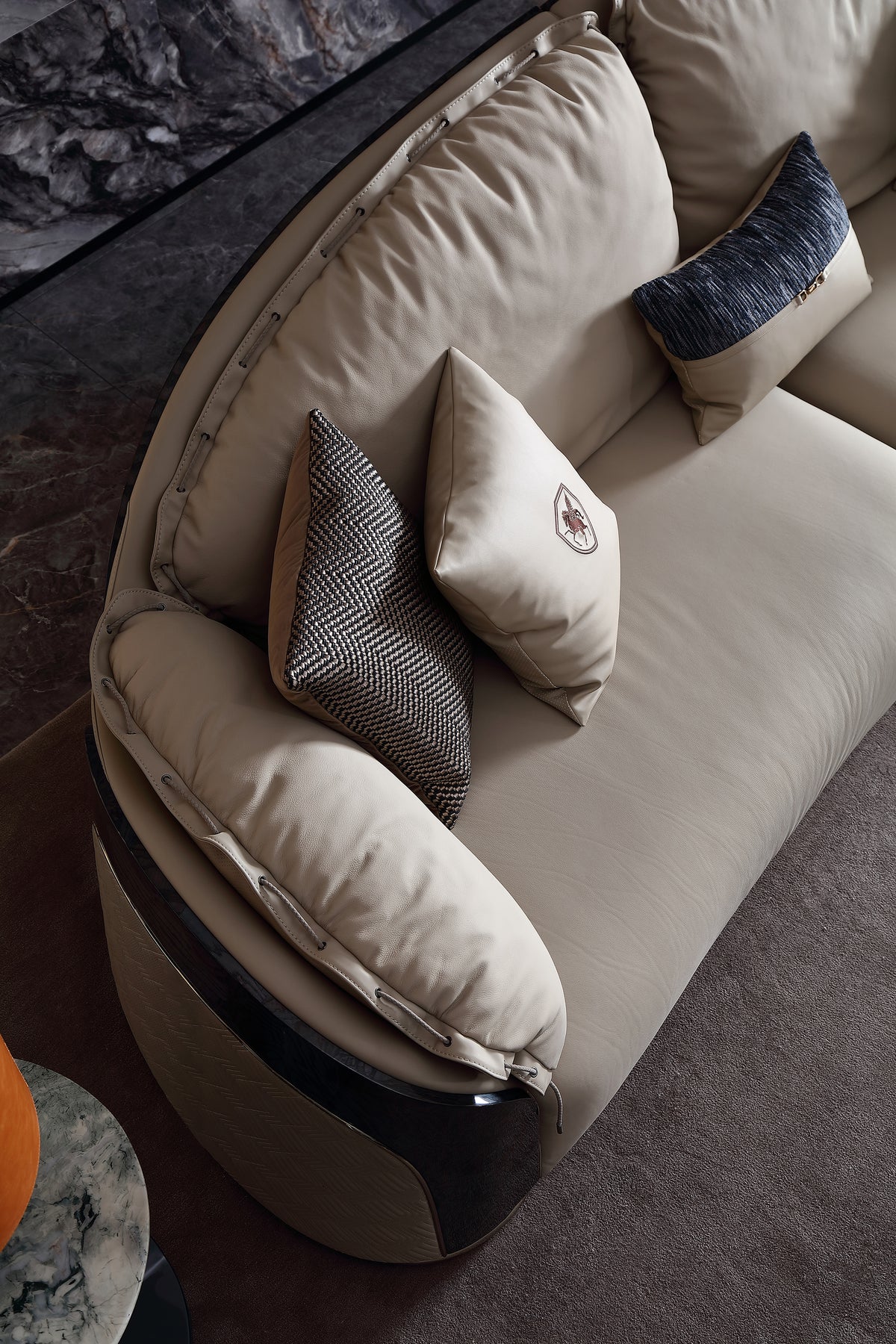 FFONCHI Linear Leather Sofa