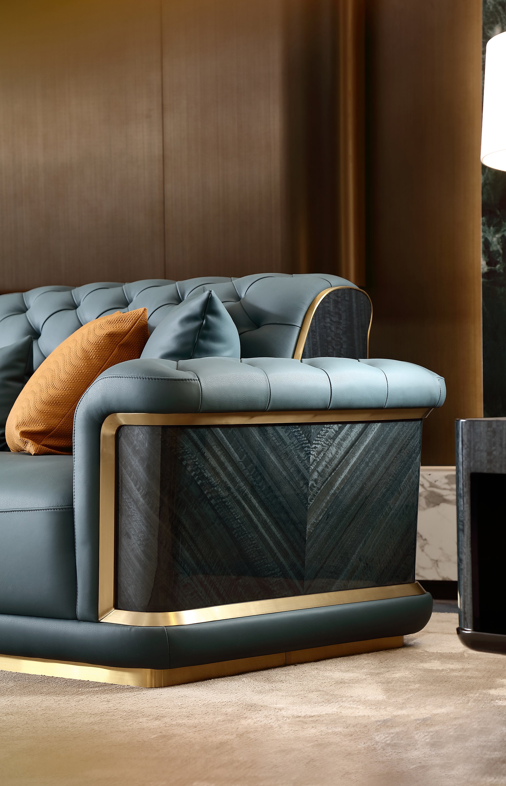 ADILIVE Tufted Straight Sofa