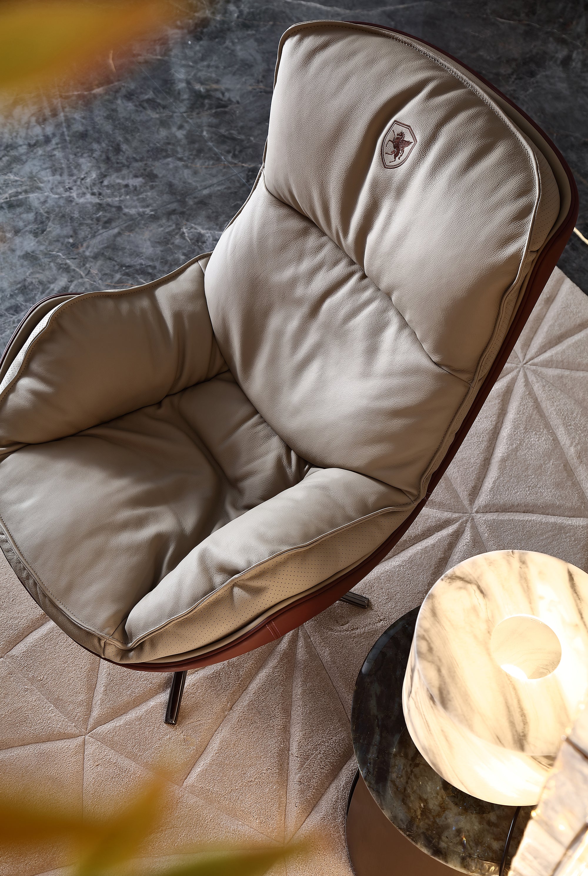 FFONCHI Leather Swivel Armchair