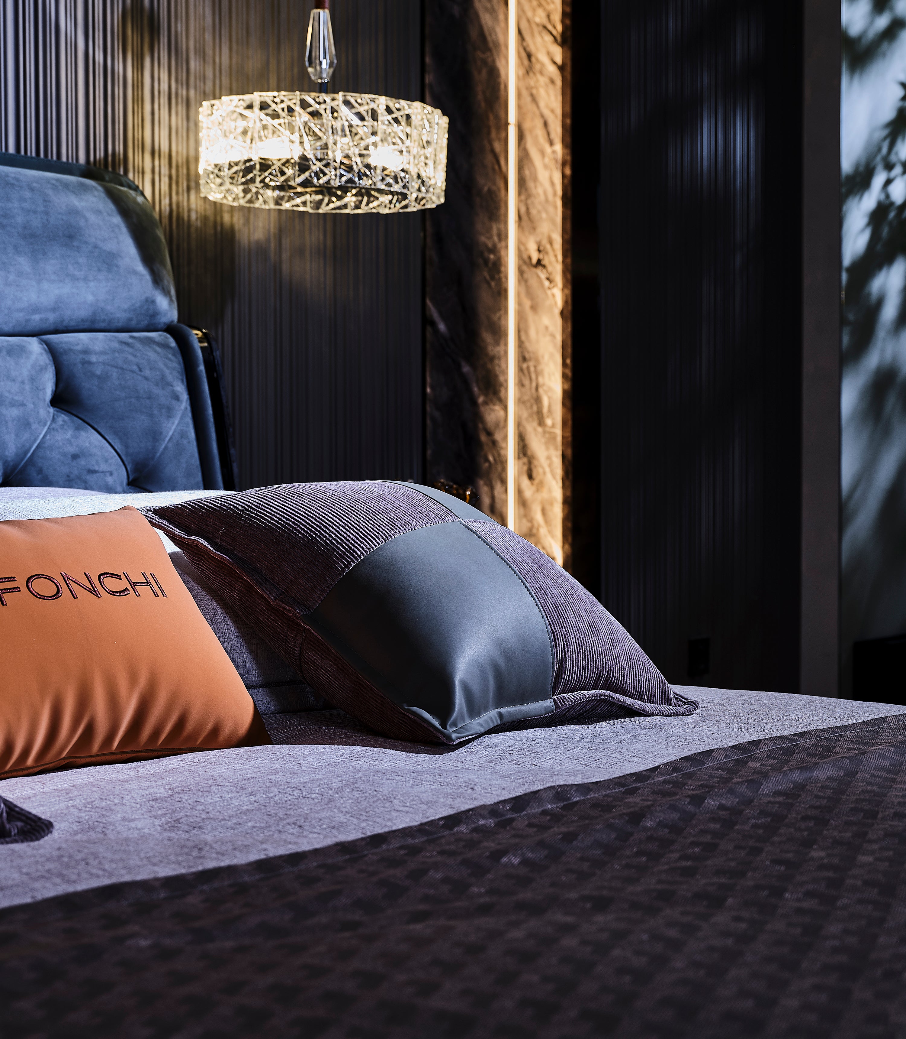 FFONCHI Tufted Nubuck Upholstered Bed