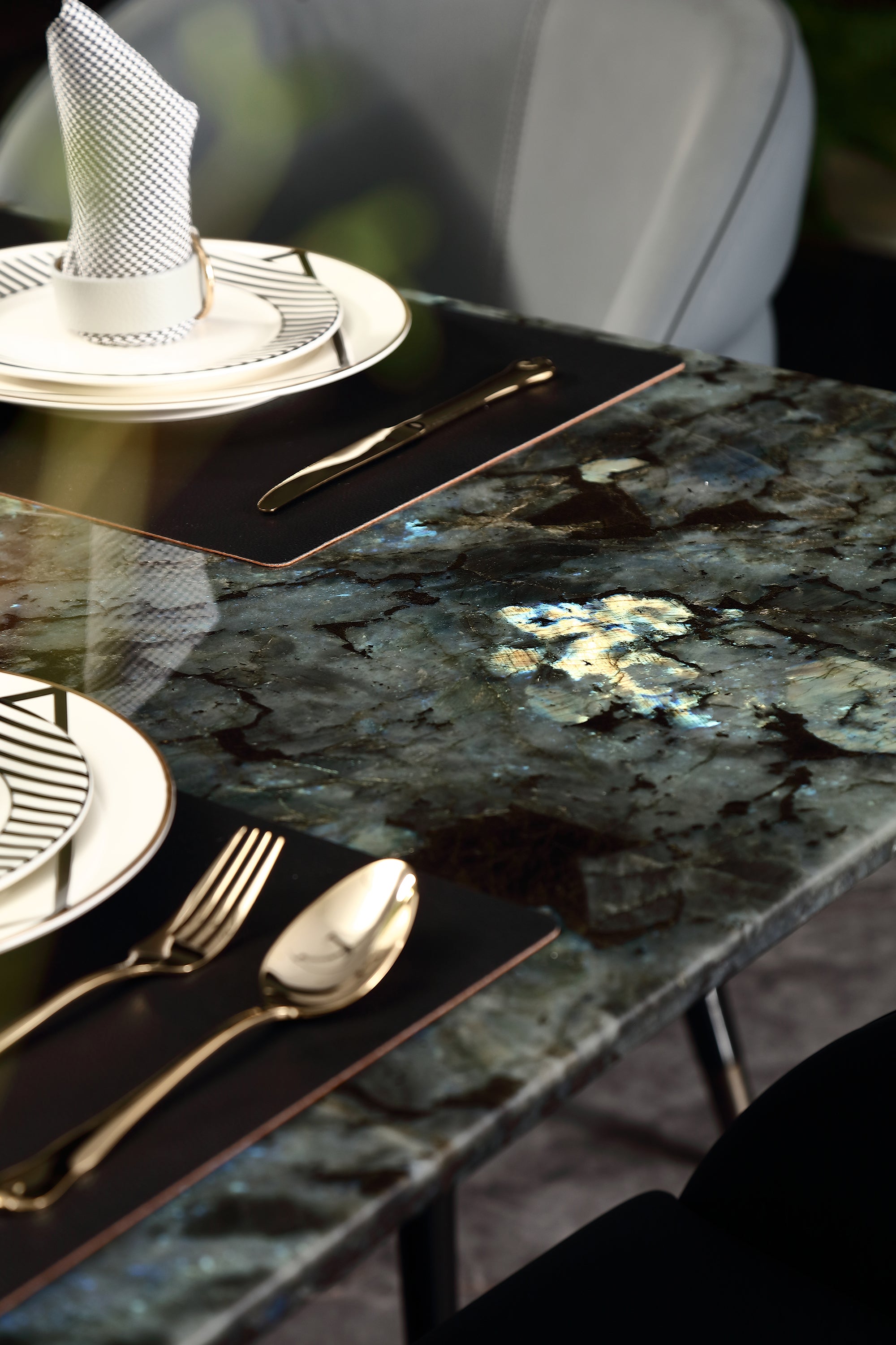 FFONCHI Natural Stone Top Dining Table