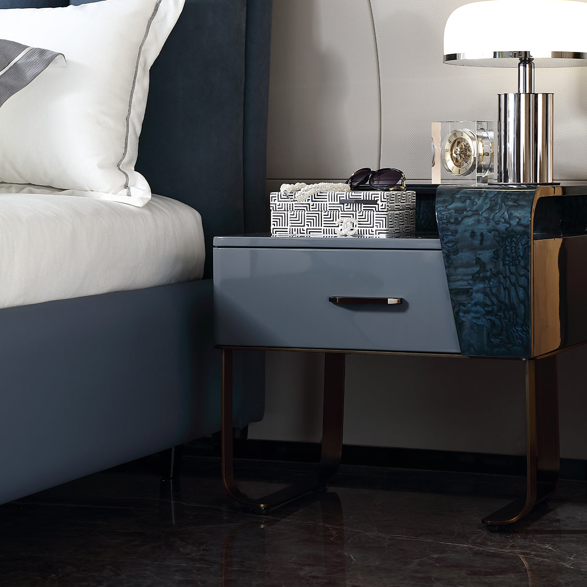 FFONCHI Nightstand