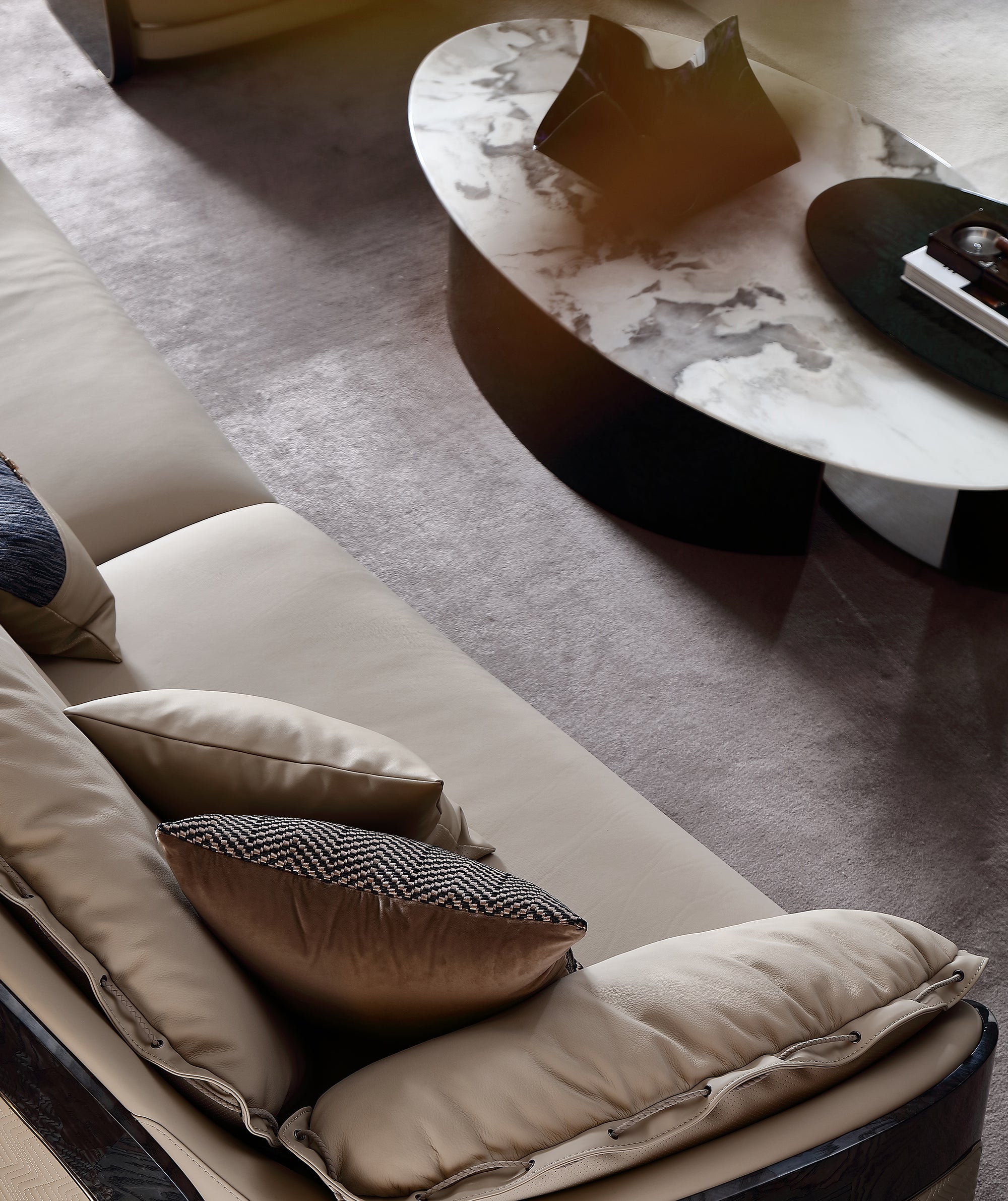 FFONCHI Straight Sofa