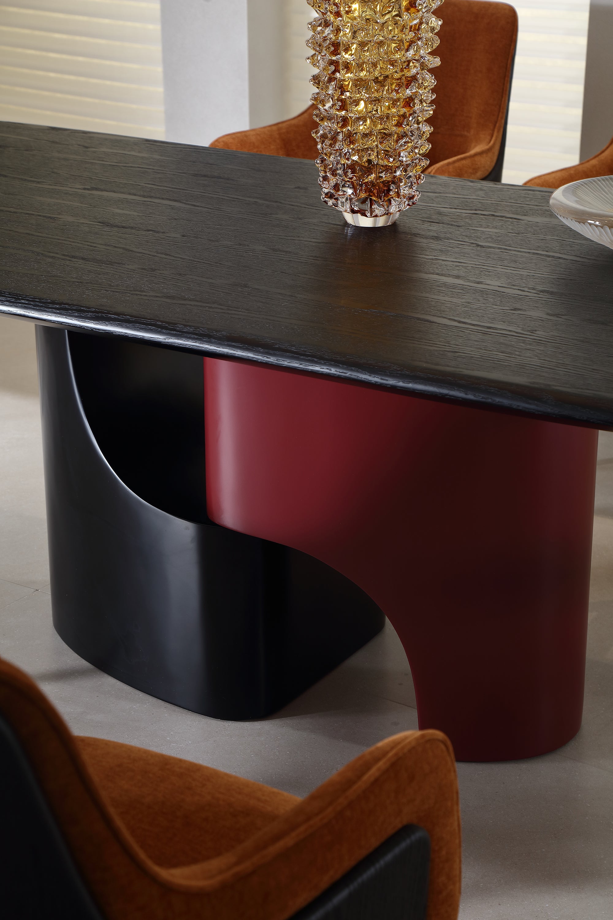 KALMIA Dining Table