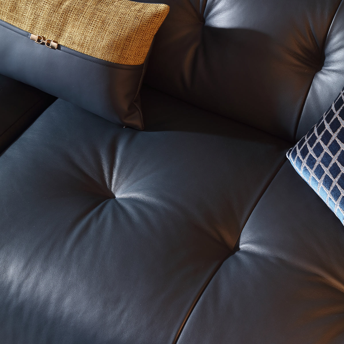 KALMIA Straight Sofa